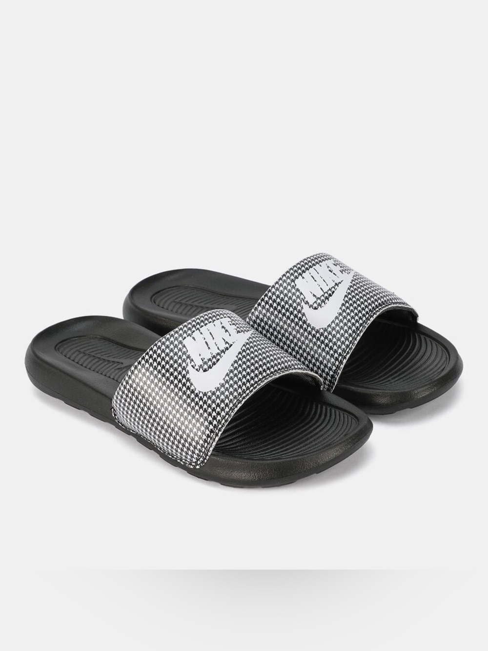 NIKE S 8~VICTORI ONE HOUNDSTOOTH PATTERN SLIDES SHOES FLOPS BEACH SHOWER COMFORT